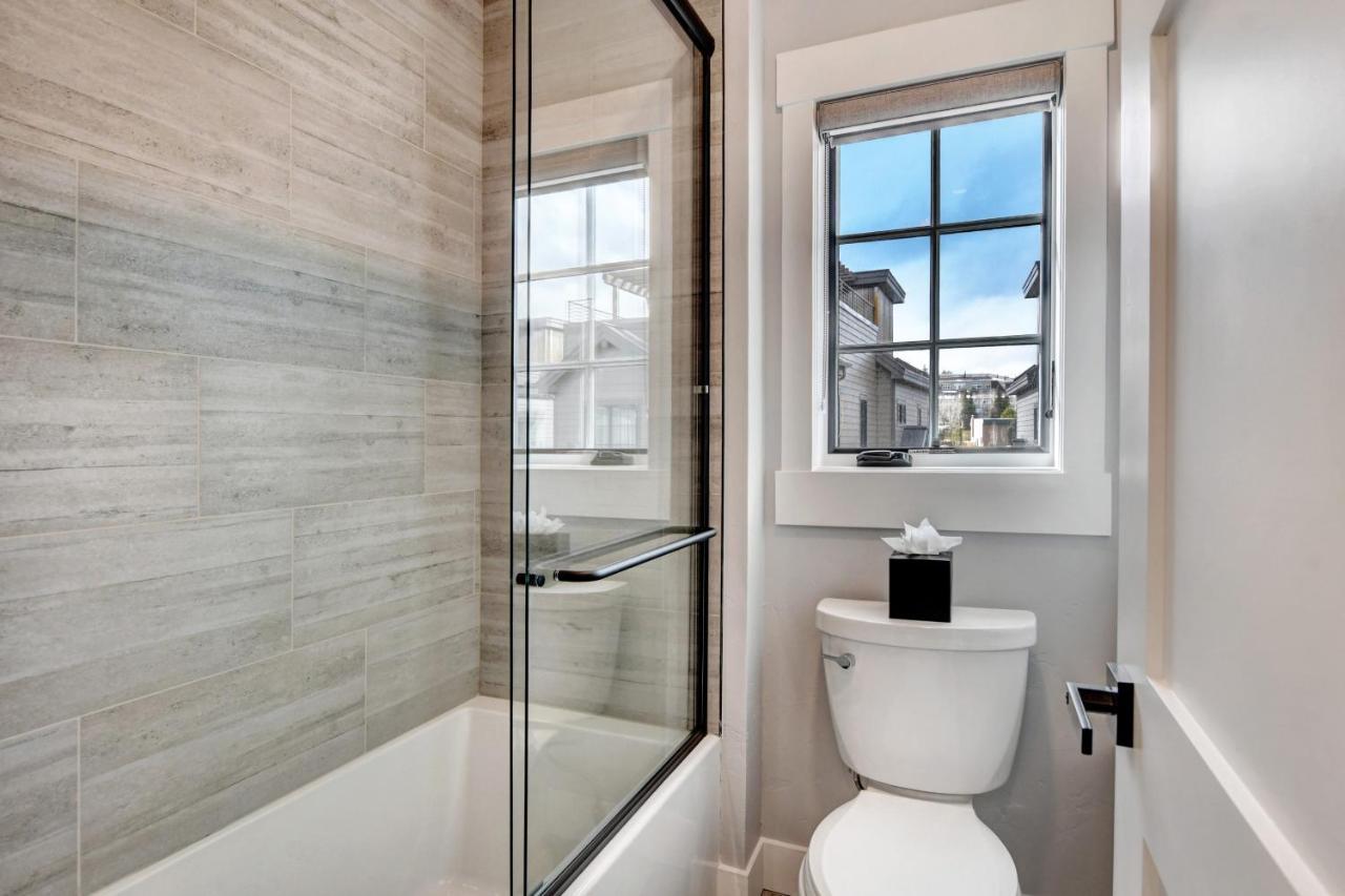 New Luxury River Front Villa #104 With Rooftop Hot Tub & Firepit, Great Views - 500 Dollars Of Free Activities & Equipment Rentals Daily Winter Park Exterior foto